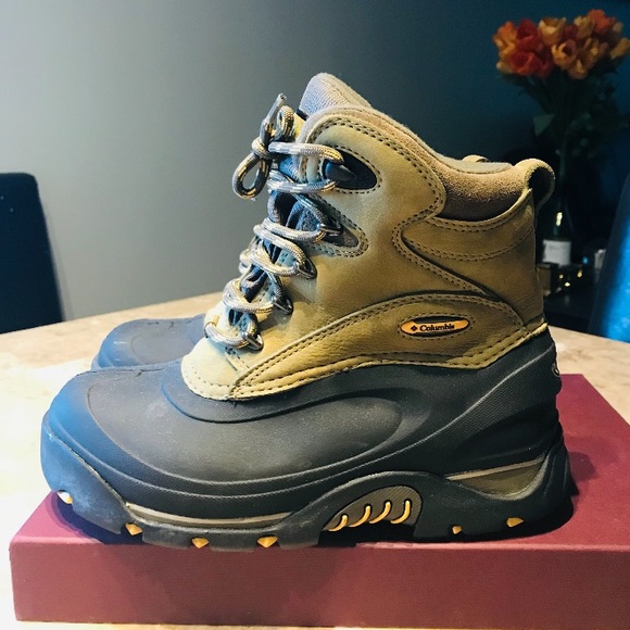 Columbia boots size 6.5 - Picture 6 of 12